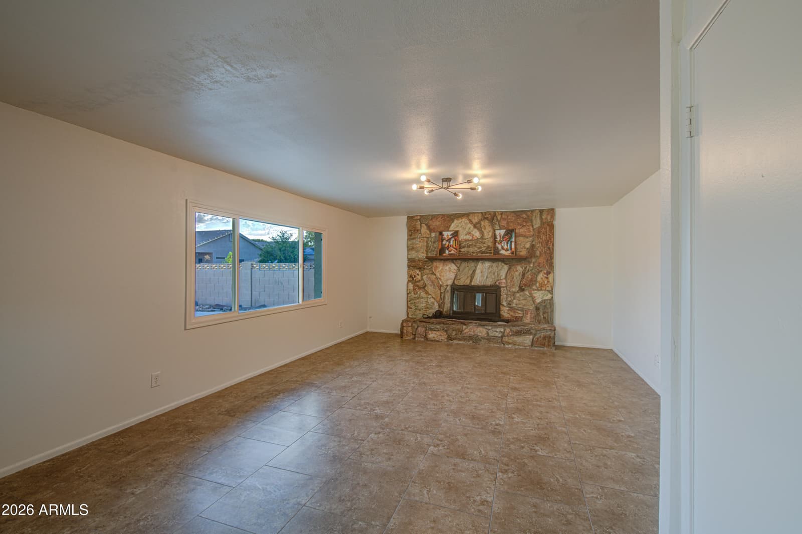 4031 W Denton Lane, Phoenix, AZ 85019 — photo 9 of 30