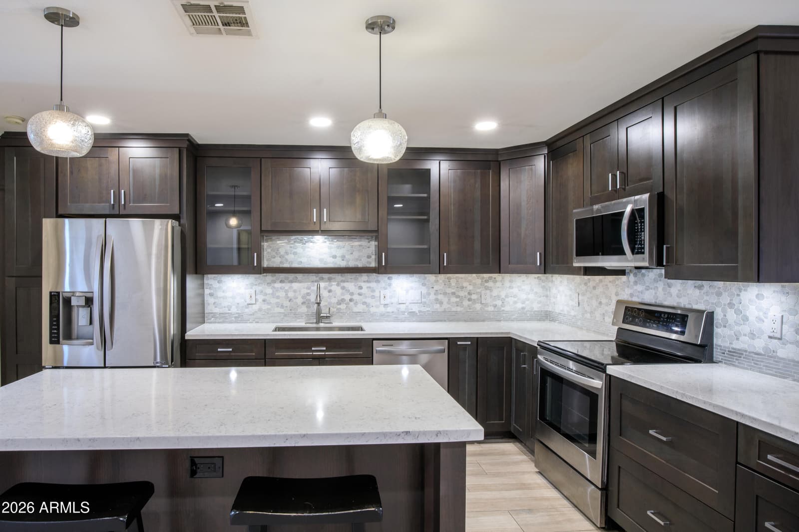 3157 E HAZELWOOD Street, Phoenix, AZ 85016 — photo 5 of 24
