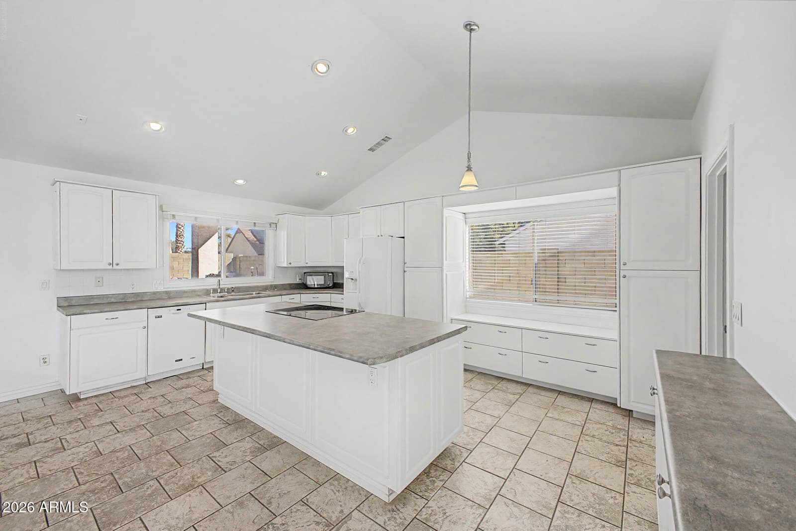 19655 N 9TH Street, Phoenix, AZ 85024 — photo 13 of 36