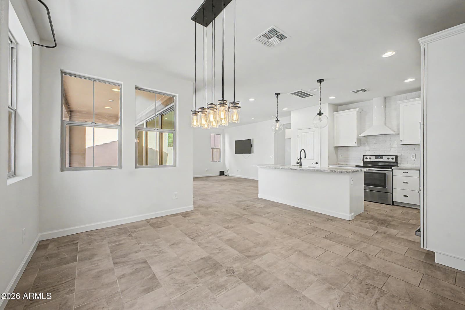 2100 W MUSKET Place, Chandler, AZ 85286 — photo 9 of 41
