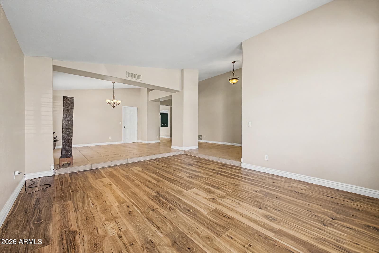 5721 W MARIPOSA GRANDE Lane, Glendale, AZ 85310 — photo 3 of 29