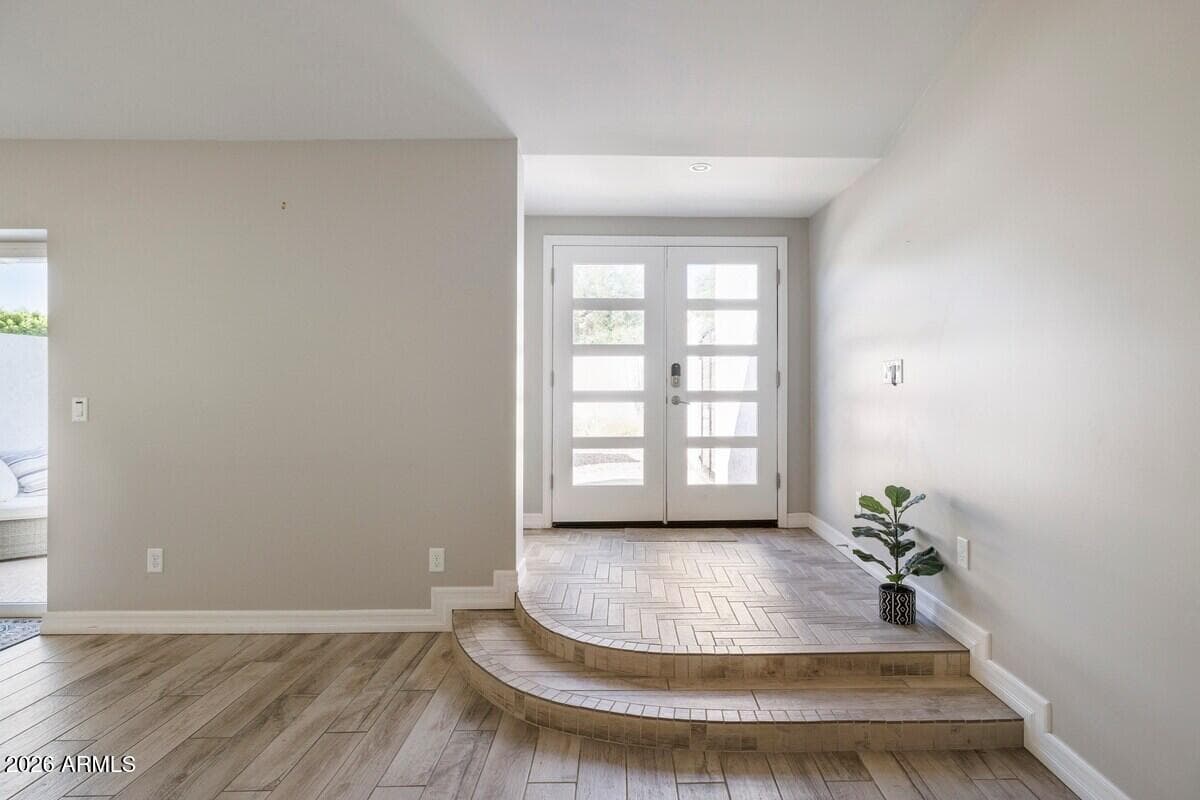 3037 E CLARENDON Avenue, Phoenix, AZ 85016 — photo 34 of 46
