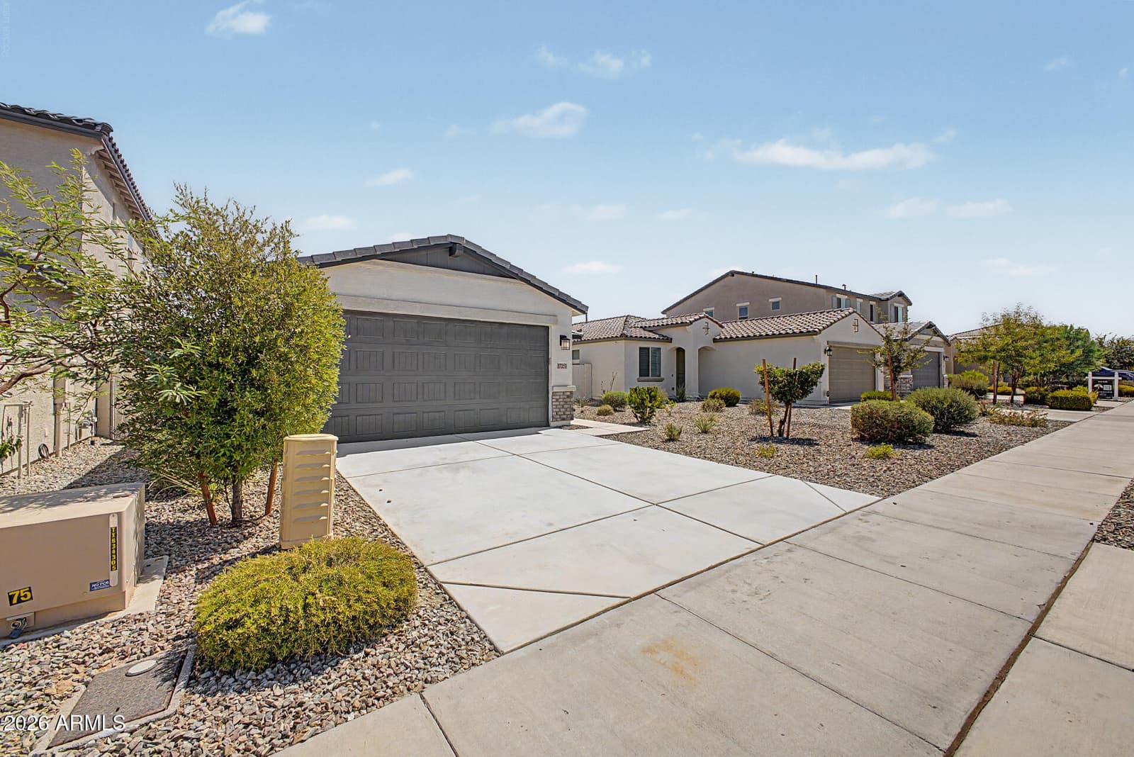 17251 W CORRINE Drive, Surprise, AZ 85388 — photo 3 of 39