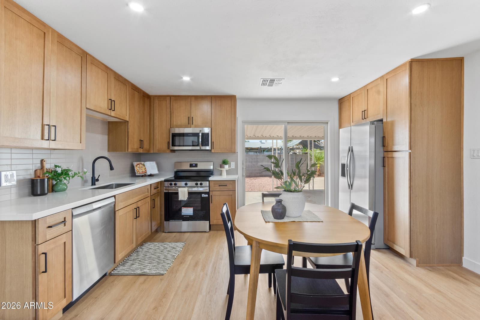 401 E CONTINENTAL Drive, Tempe, AZ 85288 — photo 9 of 36