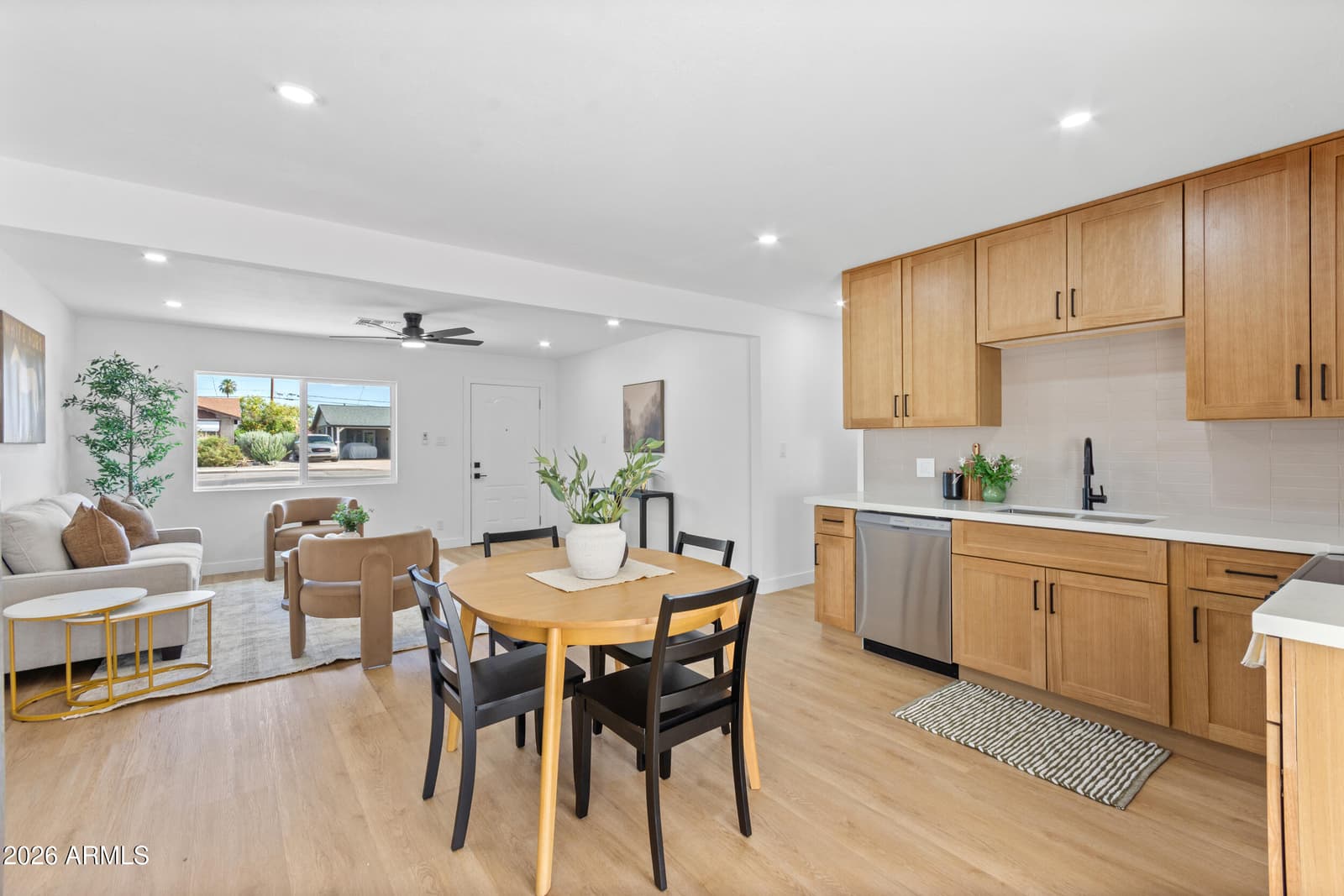 401 E CONTINENTAL Drive, Tempe, AZ 85288 — photo 11 of 36