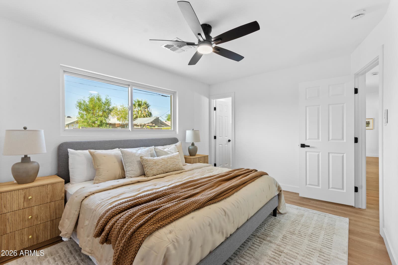 401 E CONTINENTAL Drive, Tempe, AZ 85288 — photo 14 of 36