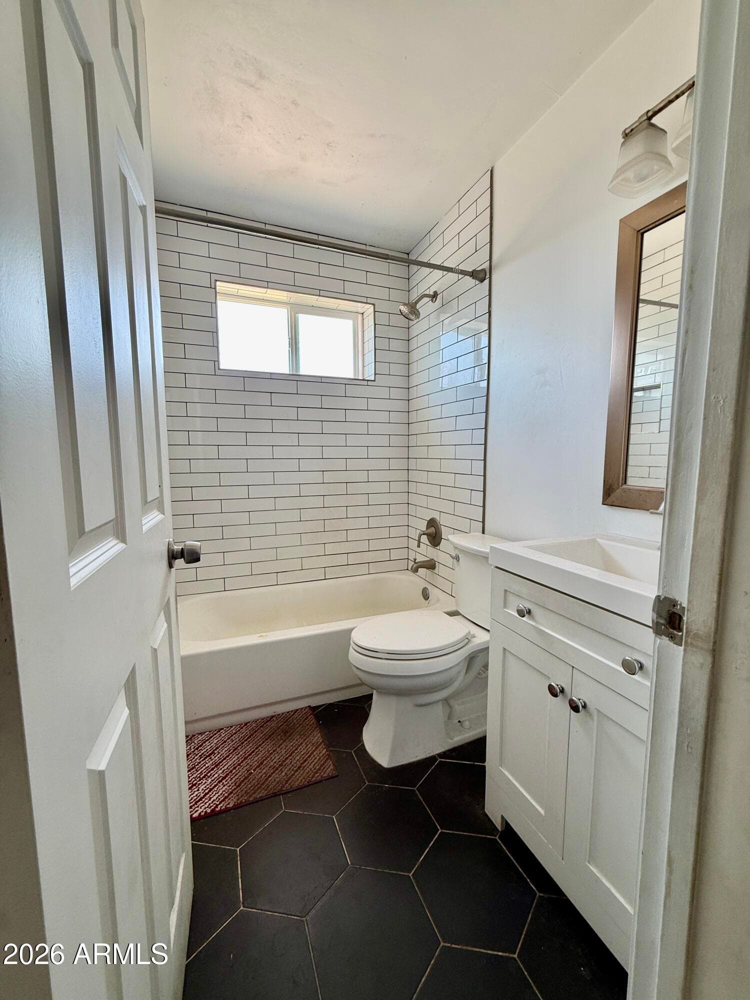 2701 W RUTH Avenue, Phoenix, AZ 85051 — photo 7 of 23