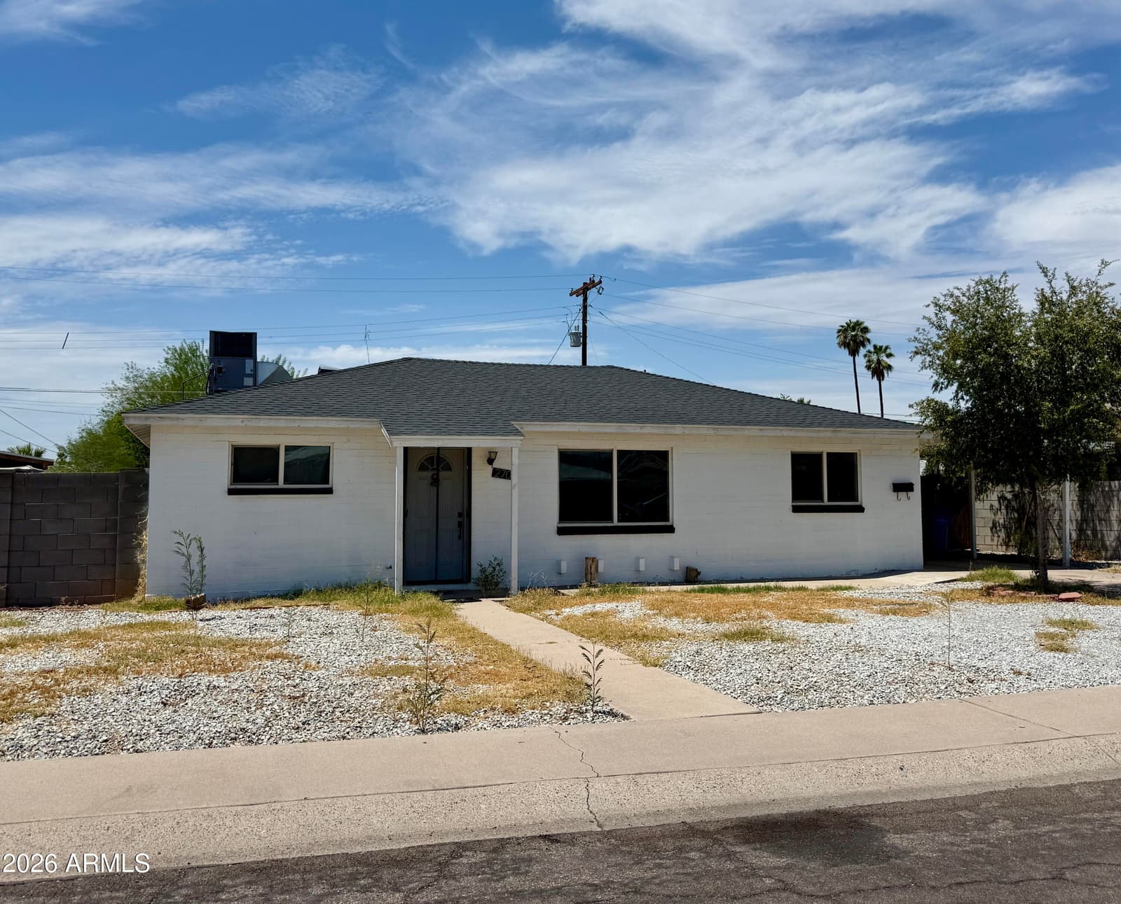 2701 W RUTH Avenue, Phoenix, AZ 85051 — photo 2 of 23