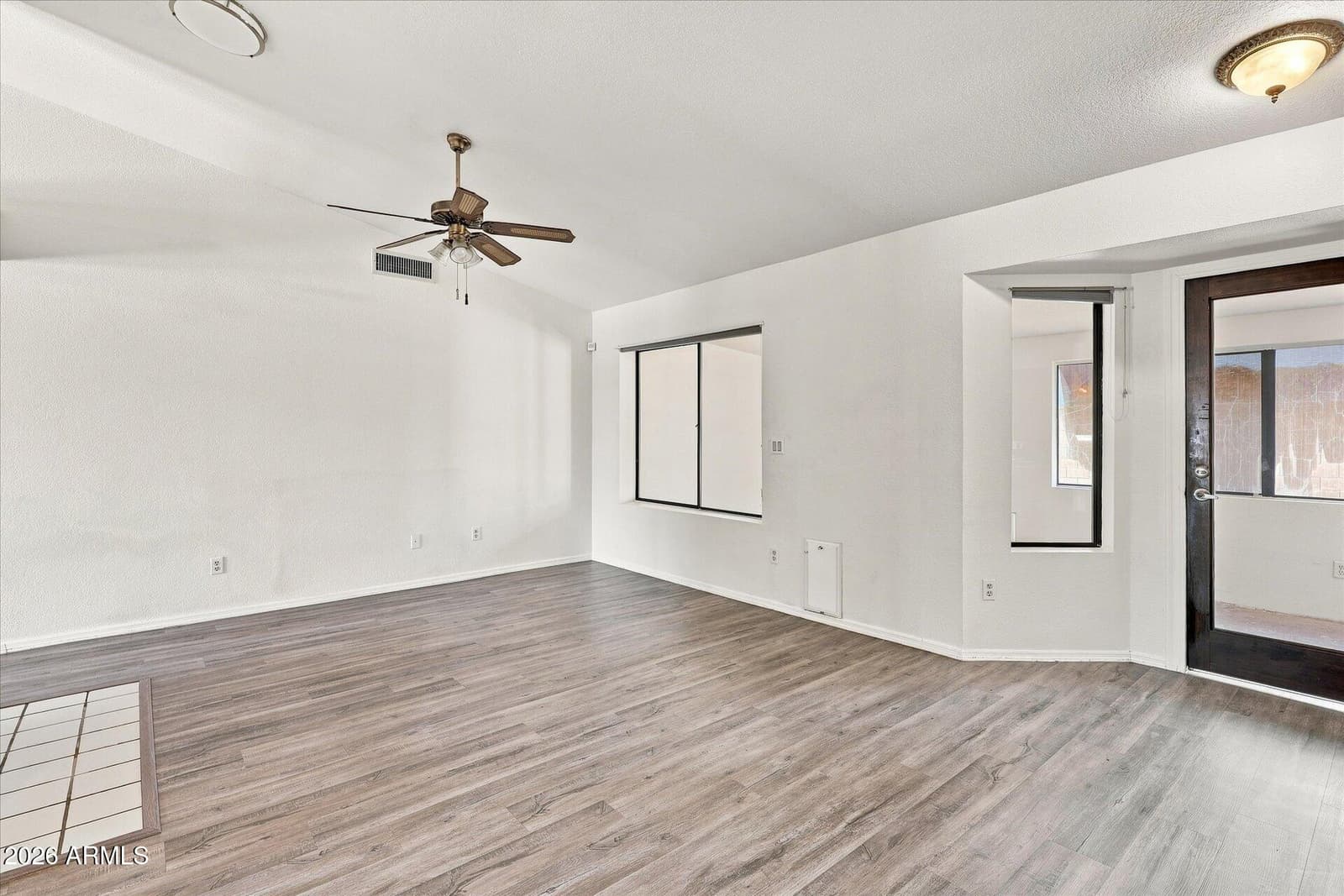 6723 E IVYGLEN Street, Mesa, AZ 85205 — photo 10 of 38