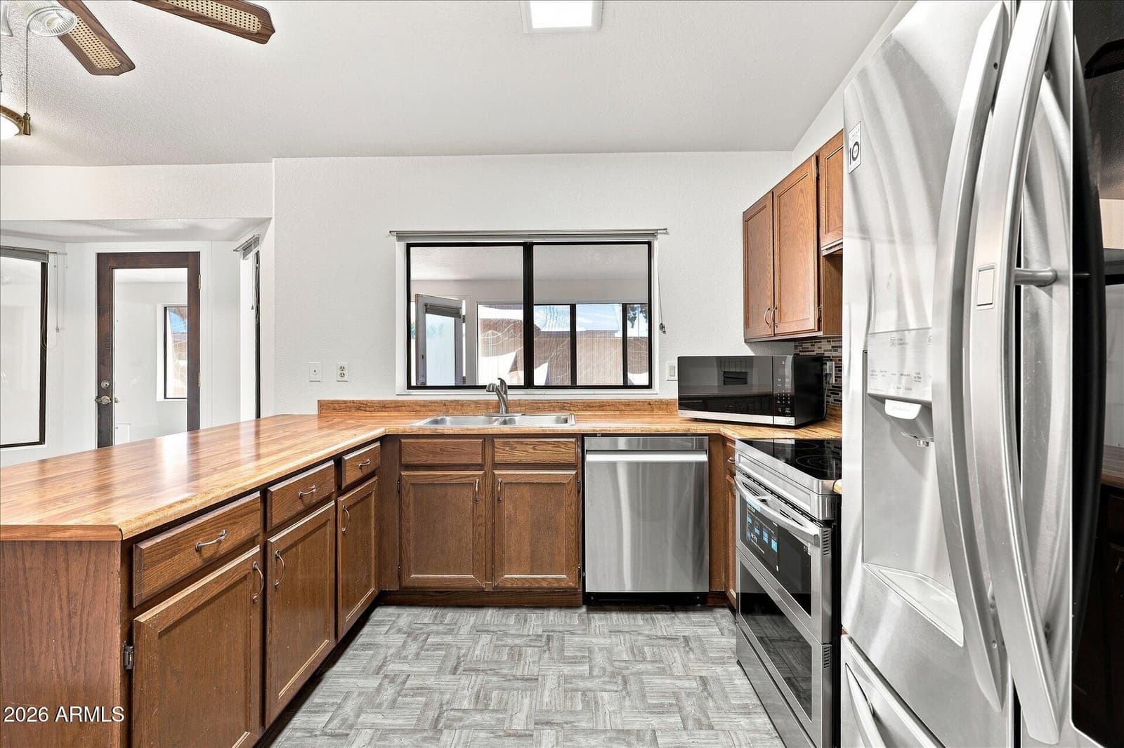 6723 E IVYGLEN Street, Mesa, AZ 85205 — photo 14 of 38