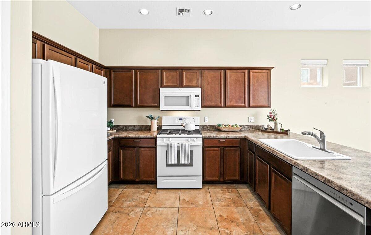 6803 E ARDEN Court, Prescott Valley, AZ 86314 — photo 10 of 27