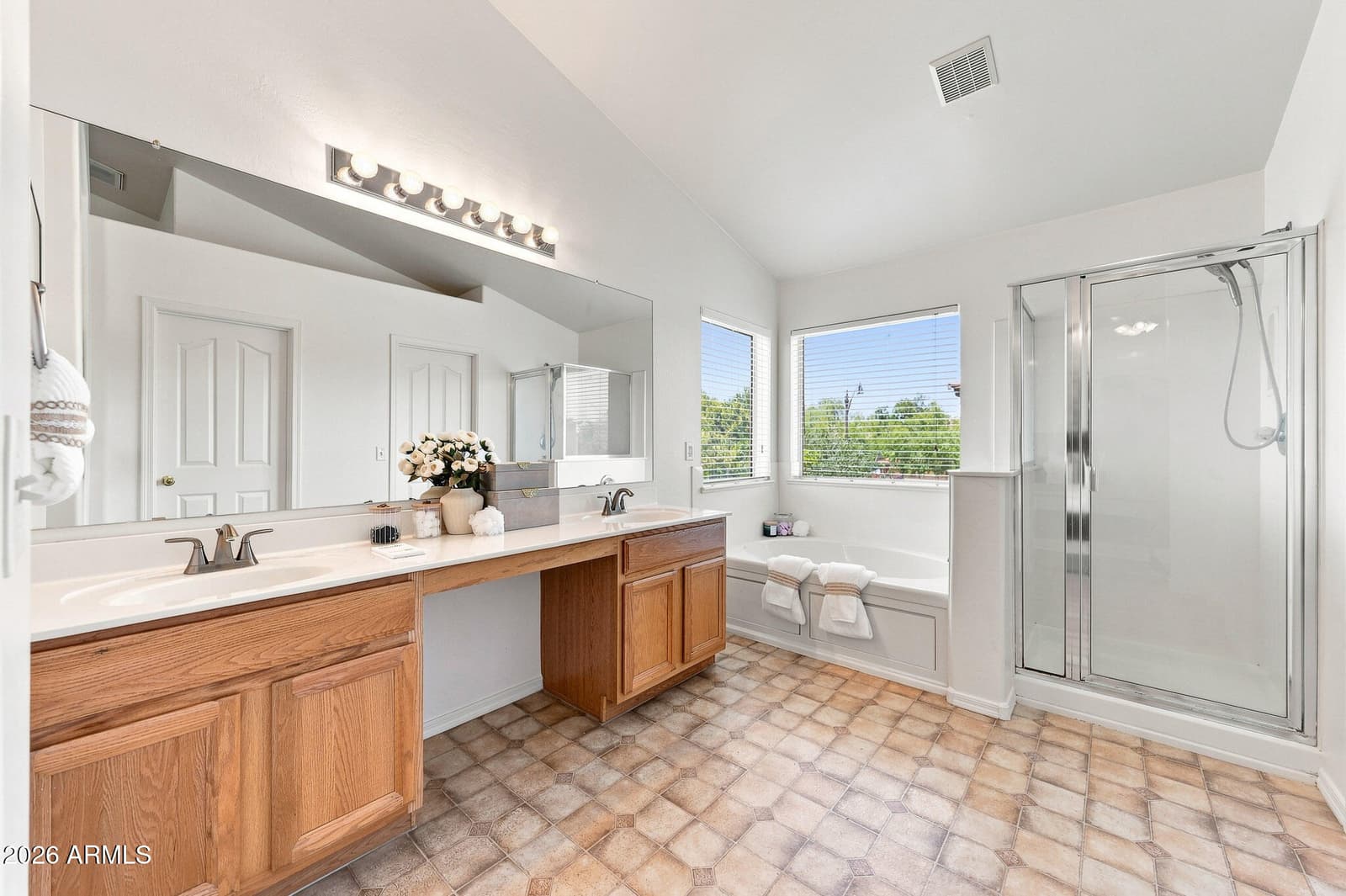 1562 S SABINO Court, Gilbert, AZ 85296 — photo 29 of 51