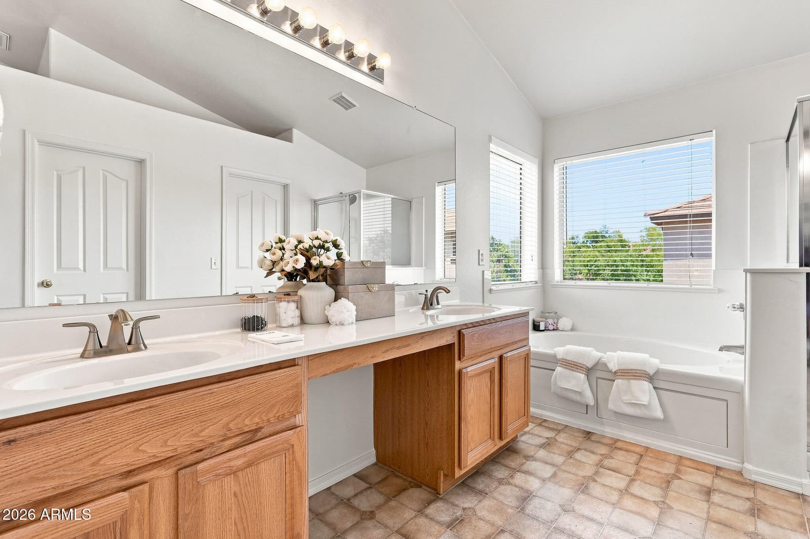 1562 S SABINO Court, Gilbert, AZ 85296 — photo 28 of 51
