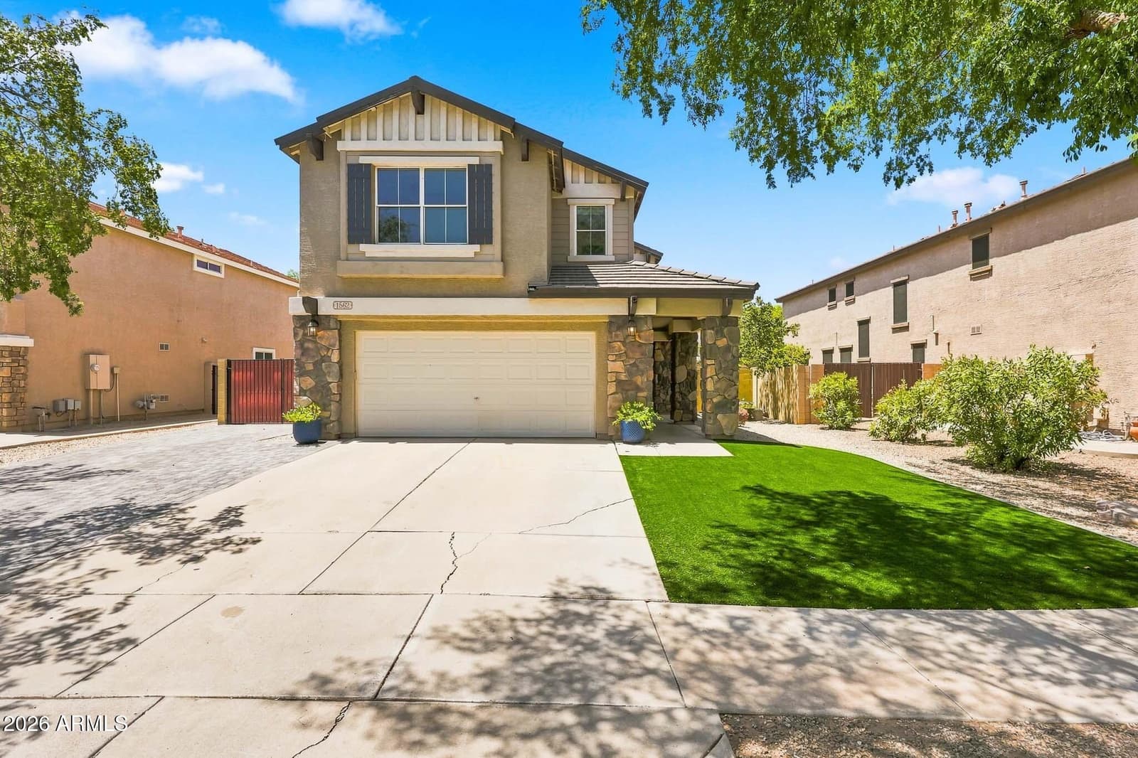 1562 S SABINO Court, Gilbert, AZ 85296 — photo 1 of 51