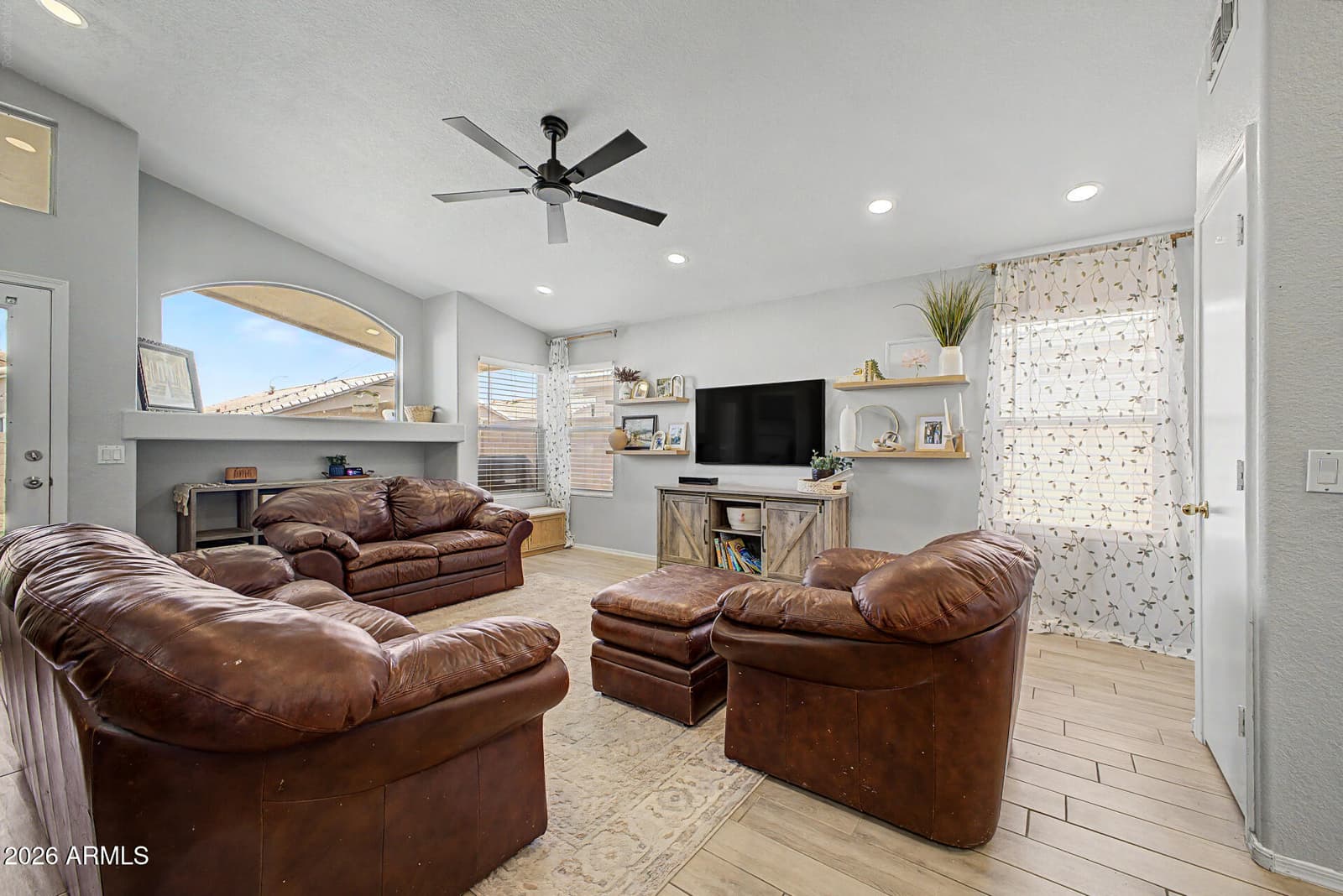 1376 E BINNER Drive, Chandler, AZ 85225 — photo 4 of 23