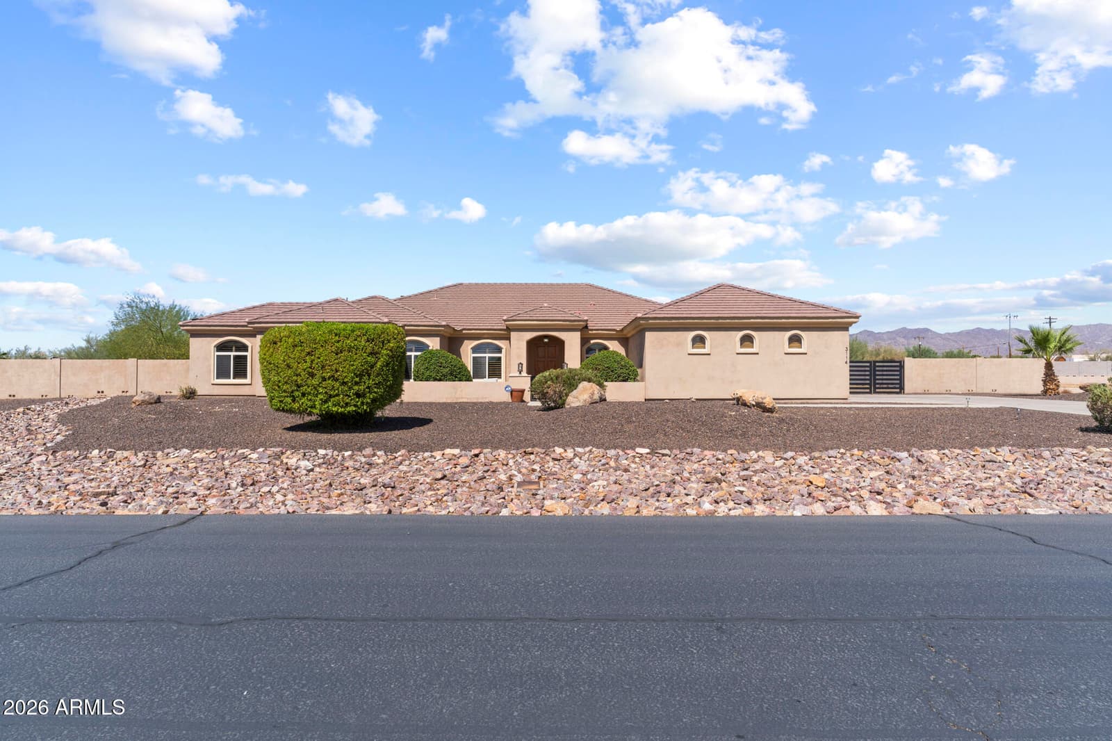3114 N 190TH Drive, Litchfield Park, AZ 85340 — photo 8 of 64