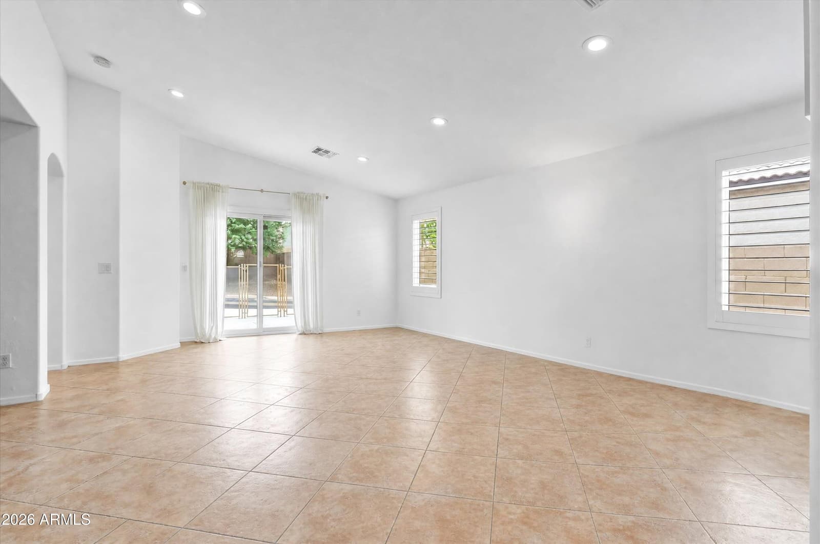 7621 S 48TH Lane, Laveen, AZ 85339 — photo 13 of 32