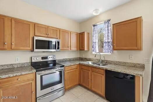 6615 W MELVIN Street, Phoenix, AZ 85043 — photo 5 of 20