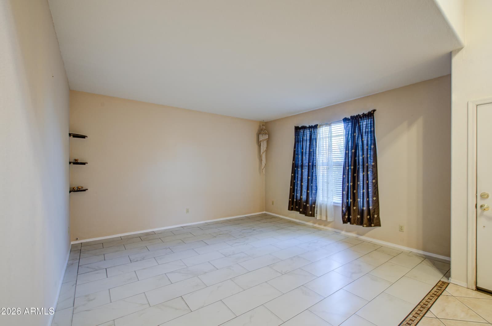 11410 W Crimson Lane, Avondale, AZ 85392 — photo 6 of 36