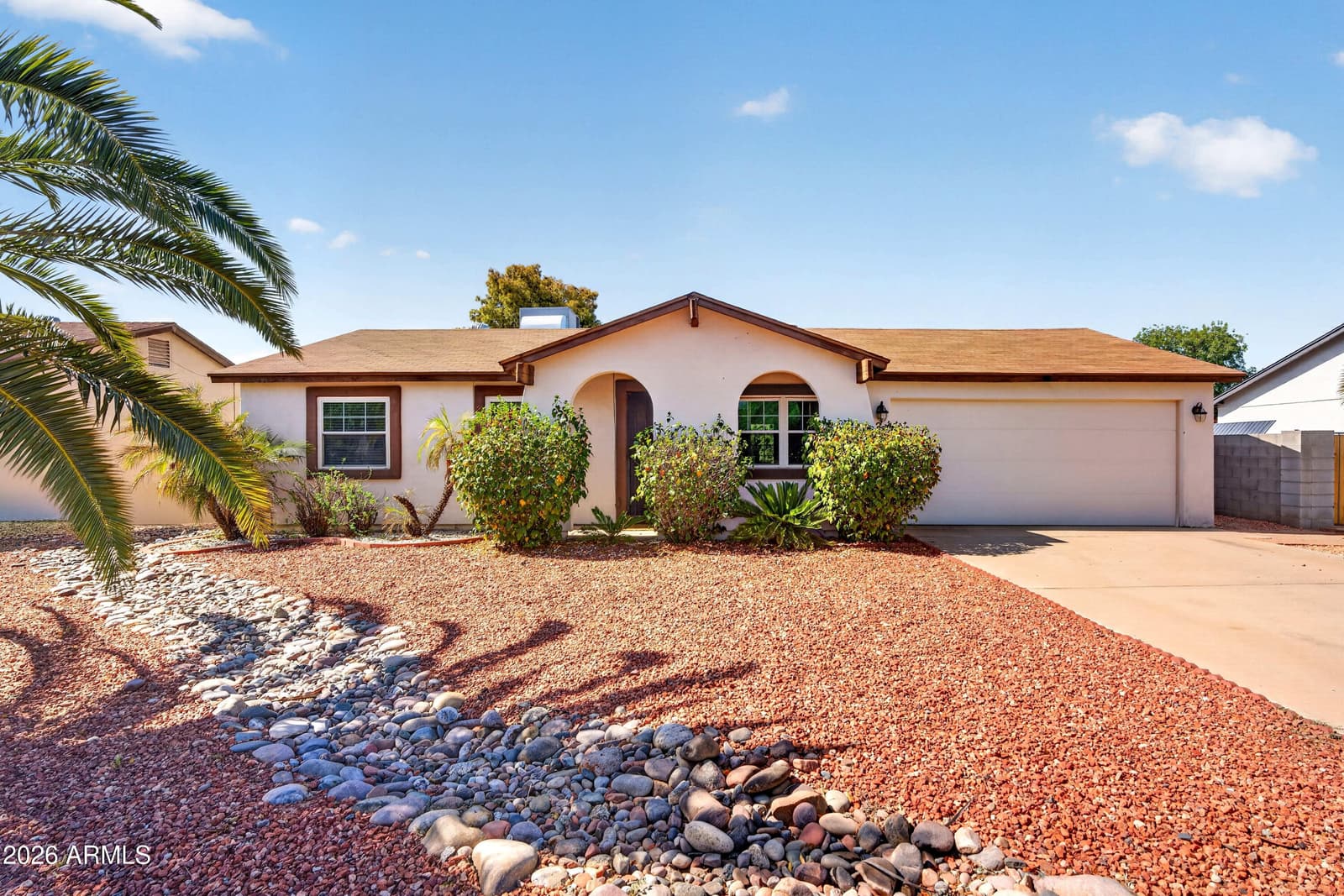 3531 E ACOMA Drive, Phoenix, AZ 85032 — photo 1 of 36