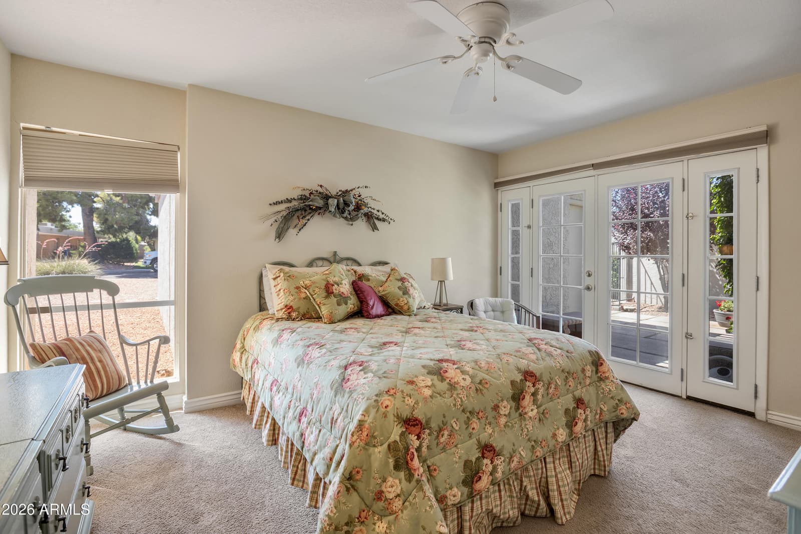 110 W TAM OSHANTER Drive W, Phoenix, AZ 85023 — photo 15 of 36