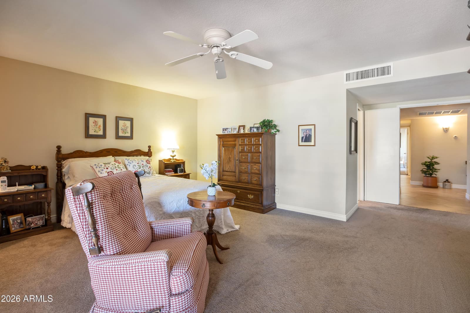 110 W TAM OSHANTER Drive W, Phoenix, AZ 85023 — photo 18 of 36