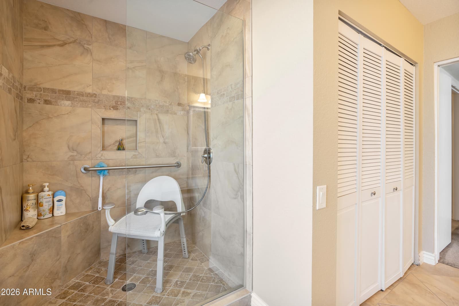 110 W TAM OSHANTER Drive W, Phoenix, AZ 85023 — photo 20 of 36