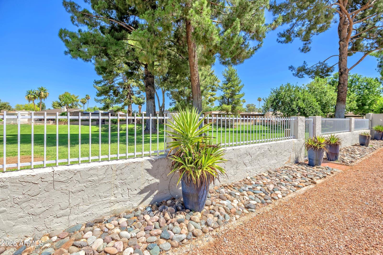 110 W TAM OSHANTER Drive W, Phoenix, AZ 85023 — photo 25 of 36