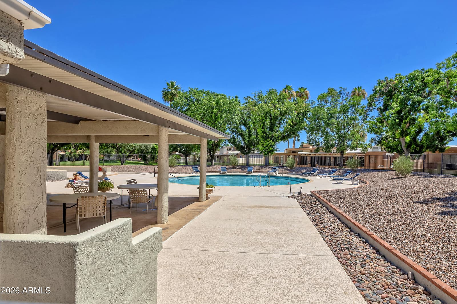 110 W TAM OSHANTER Drive W, Phoenix, AZ 85023 — photo 30 of 36
