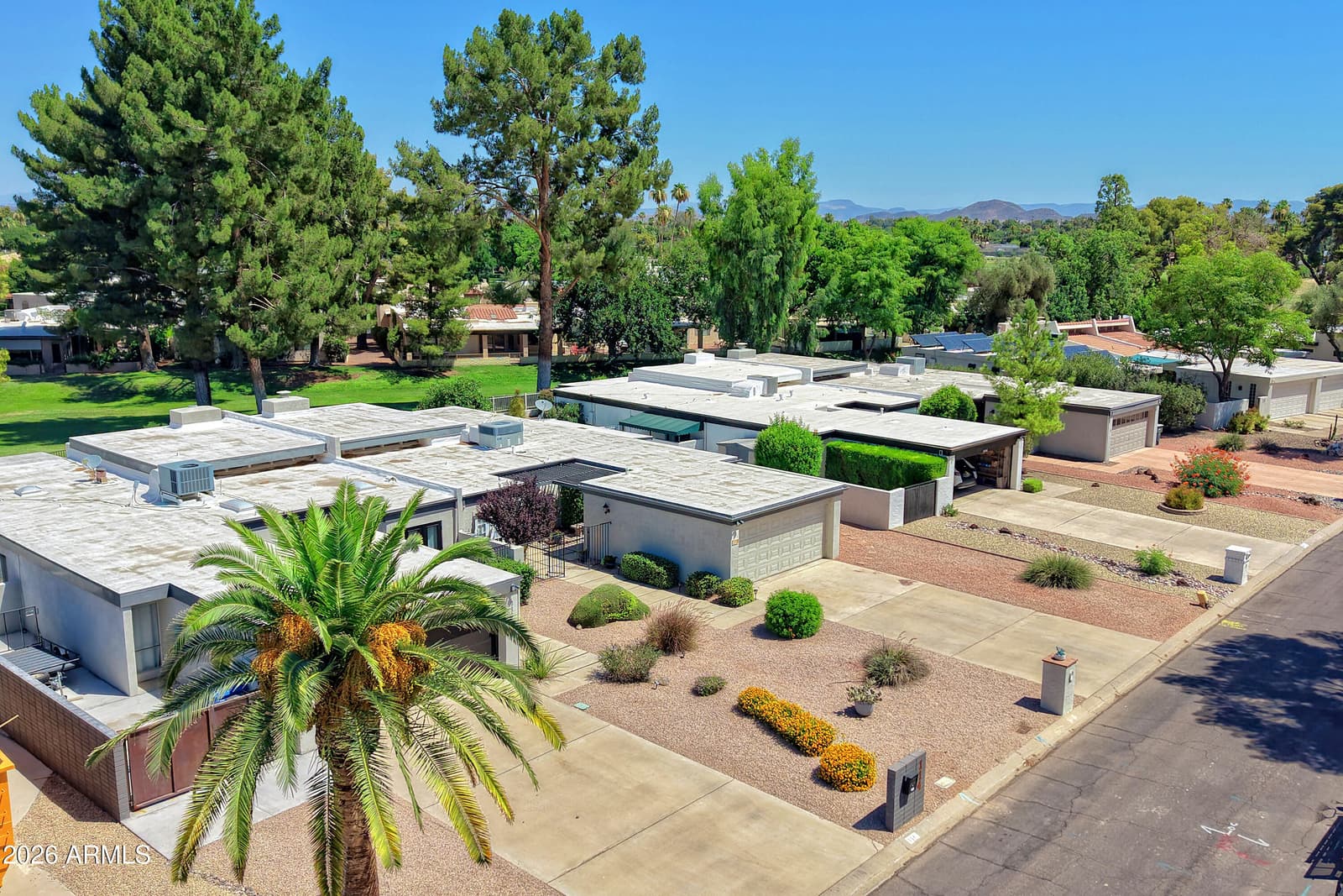 110 W TAM OSHANTER Drive W, Phoenix, AZ 85023 — photo 32 of 36