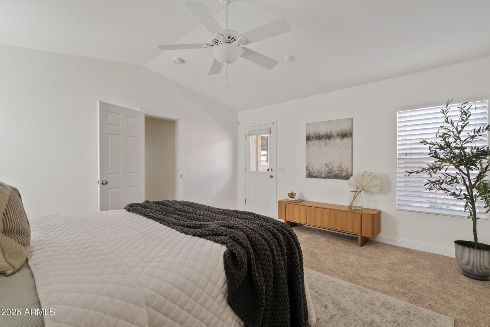 2230 E MONTEROSA Street, Phoenix, AZ 85016 — photo 11 of 23