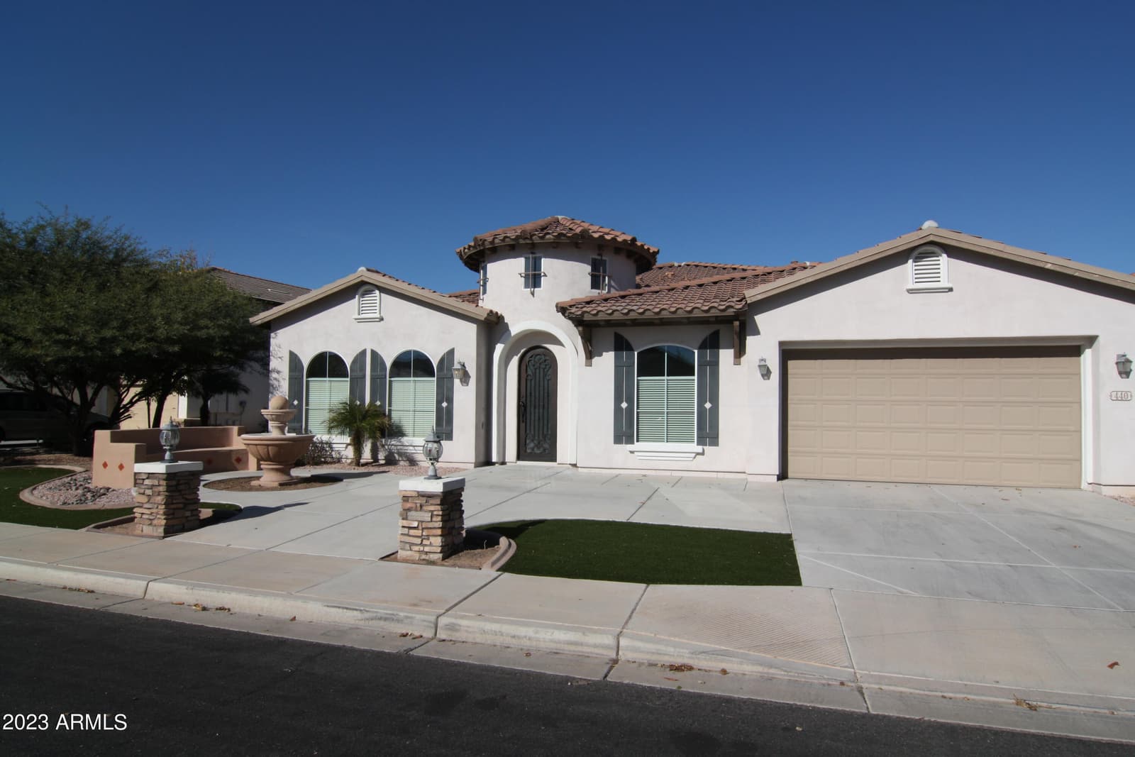 440 E CRESCENT Place, Chandler, AZ 85249 — photo 1 of 37