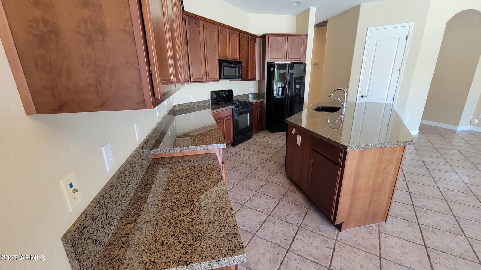 440 E CRESCENT Place, Chandler, AZ 85249 — photo 5 of 37