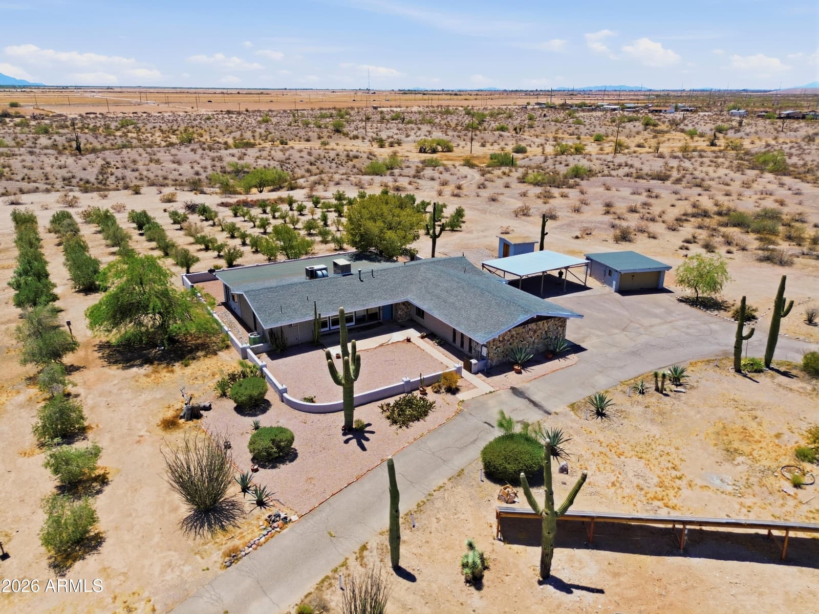 1081 W DANA Avenue, Florence, AZ 85132 — photo 5 of 57
