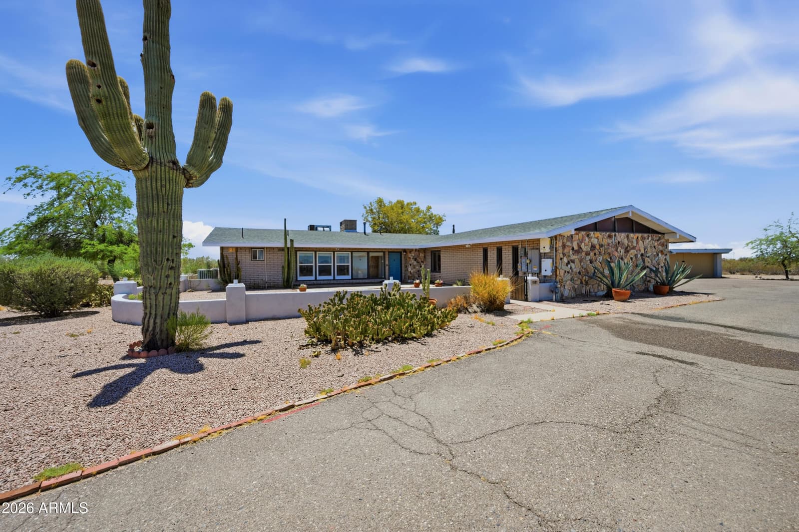 1081 W DANA Avenue, Florence, AZ 85132 — photo 10 of 57