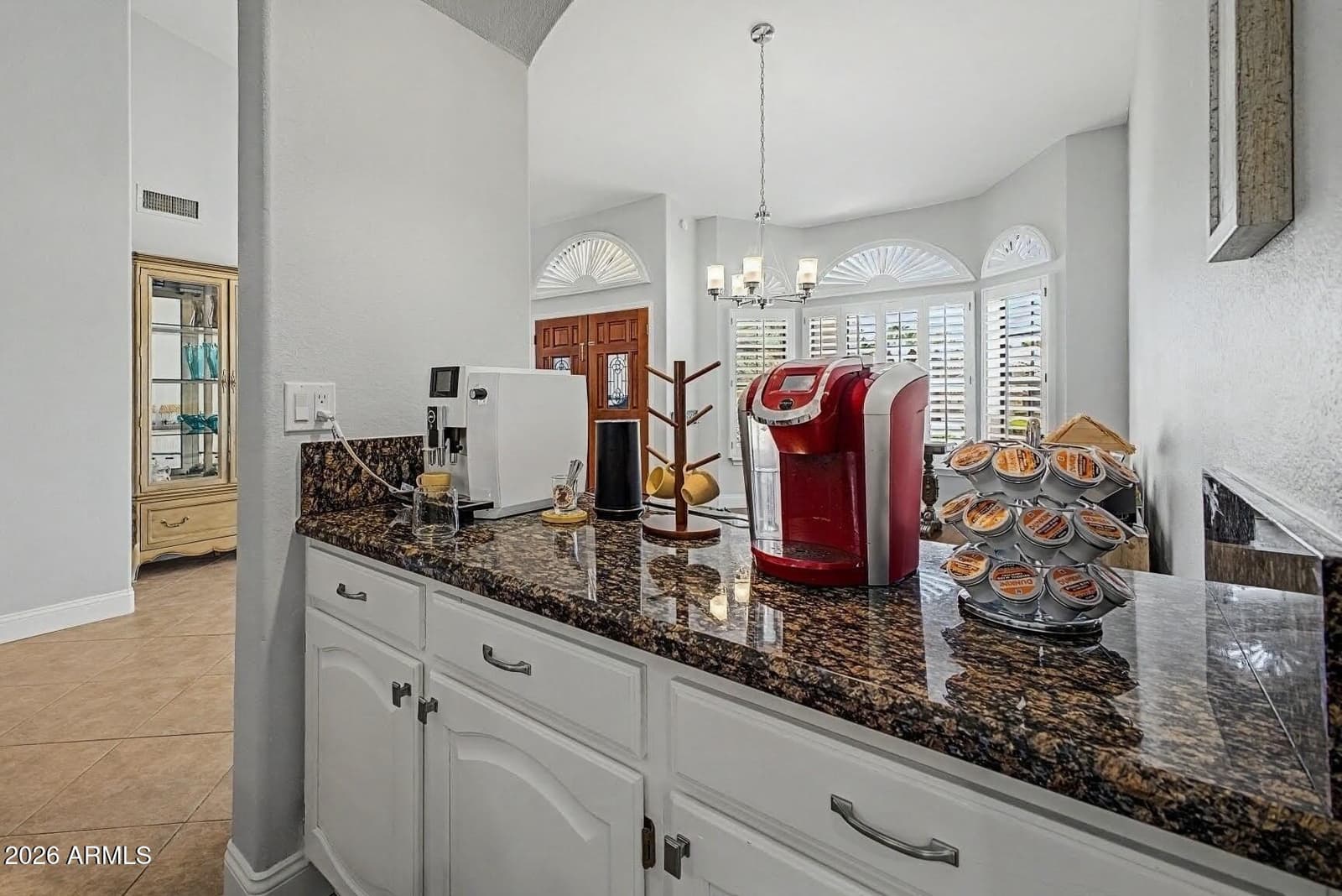 3360 S OLEANDER Drive, Chandler, AZ 85248 — photo 7 of 34