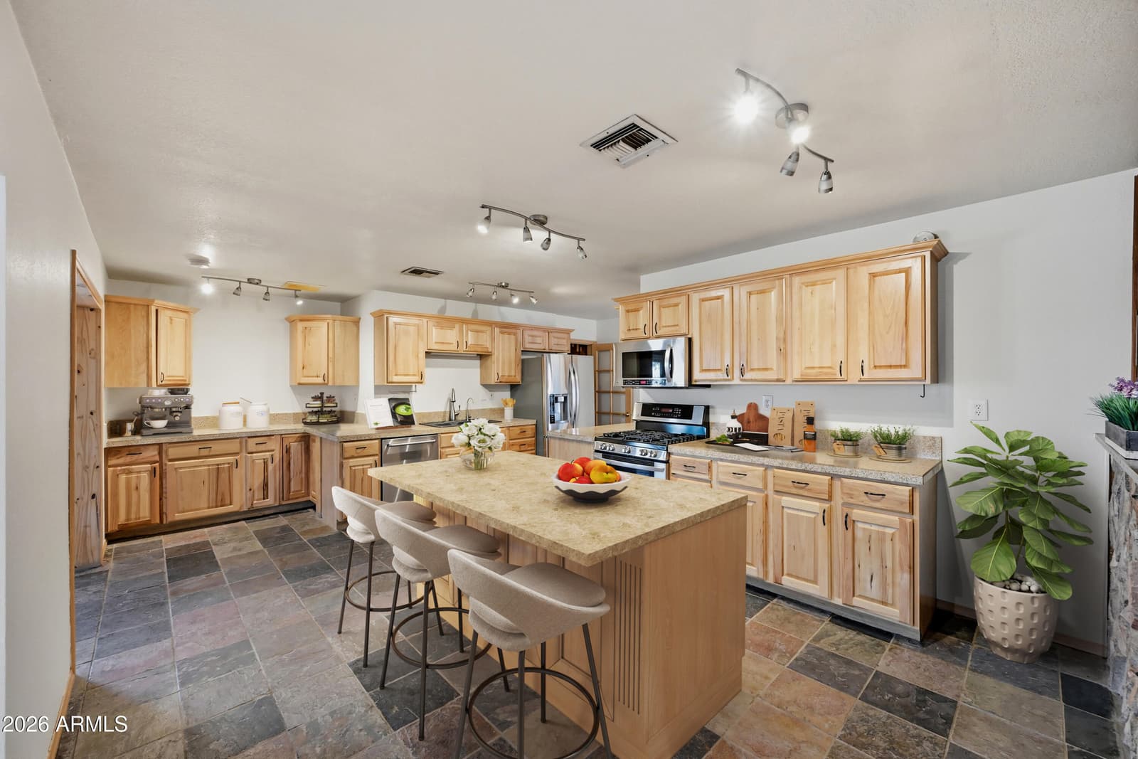 1081 W DANA Avenue, Florence, AZ 85132 — photo 17 of 57