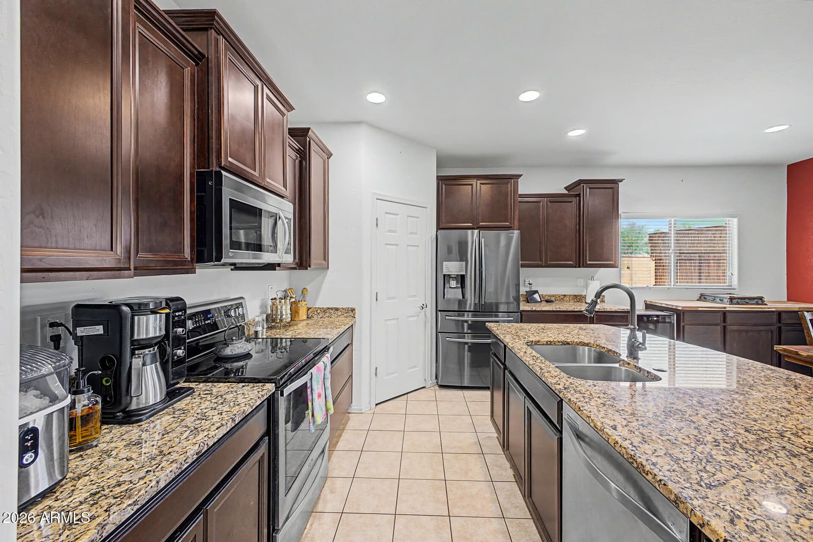 26150 W WAHALLA Lane, Buckeye, AZ 85396 — photo 11 of 41