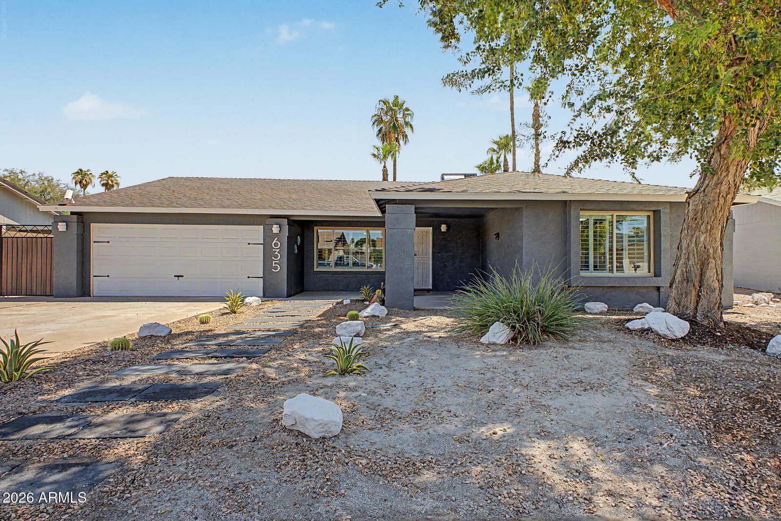 635 W LOS LAGOS VISTA Avenue, Mesa, AZ 85210 — photo 6 of 51