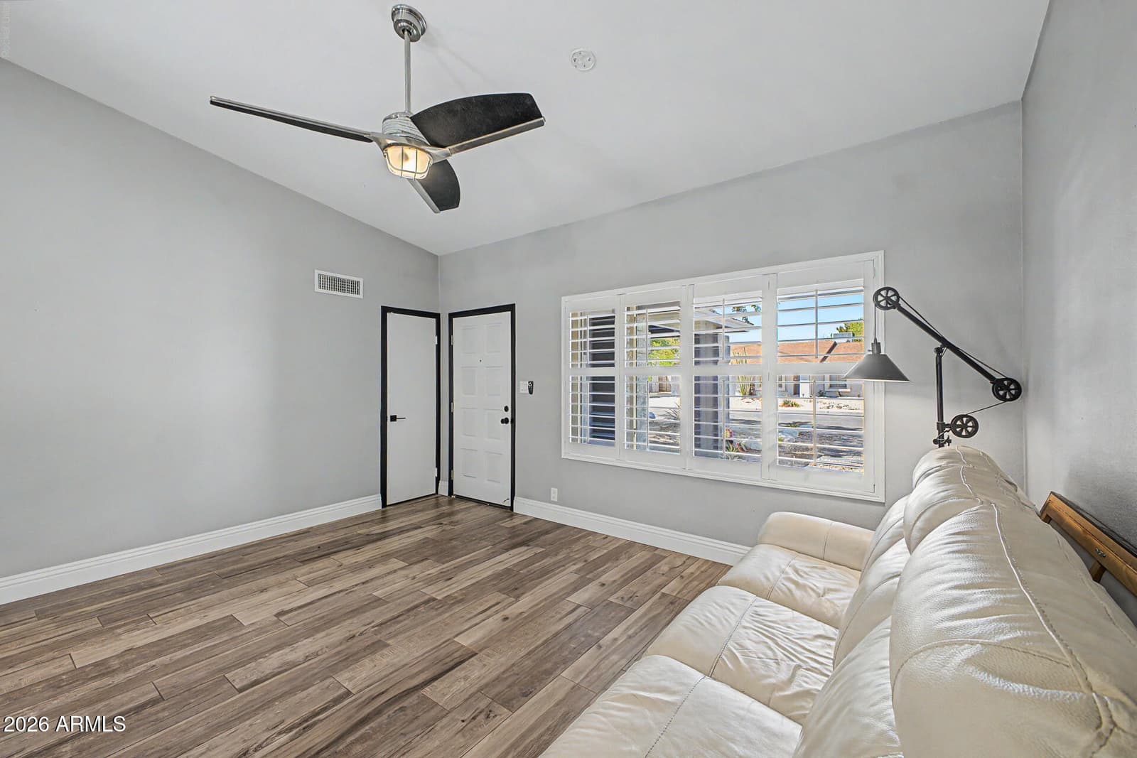 635 W LOS LAGOS VISTA Avenue, Mesa, AZ 85210 — photo 24 of 51