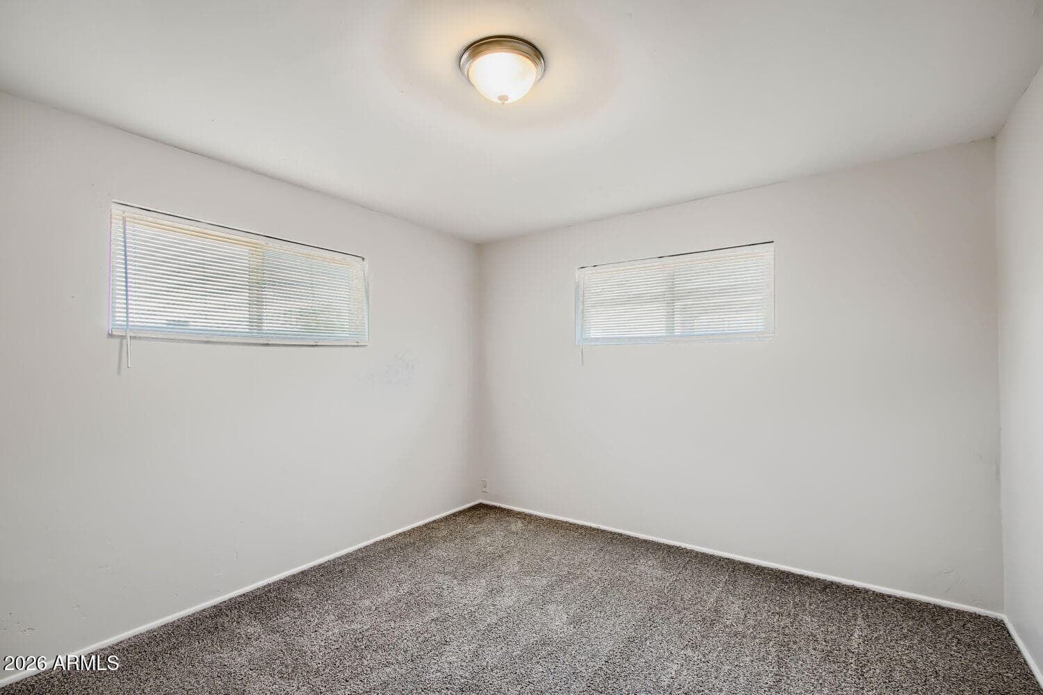 2818 W ECHO Lane W, Phoenix, AZ 85051 — photo 17 of 27