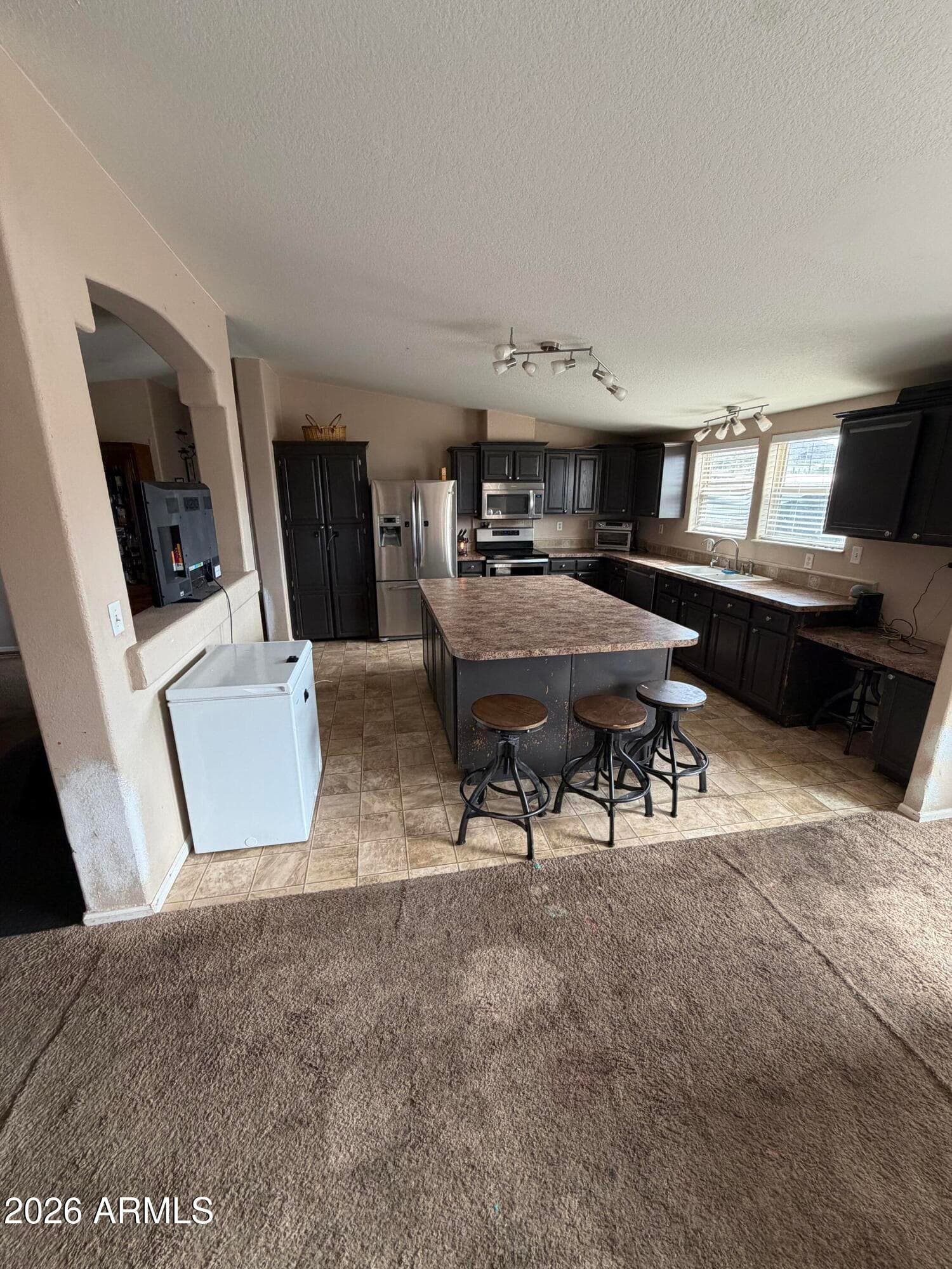 735 W FRONTIER Street, Apache Junction, AZ 85120 — photo 8 of 17