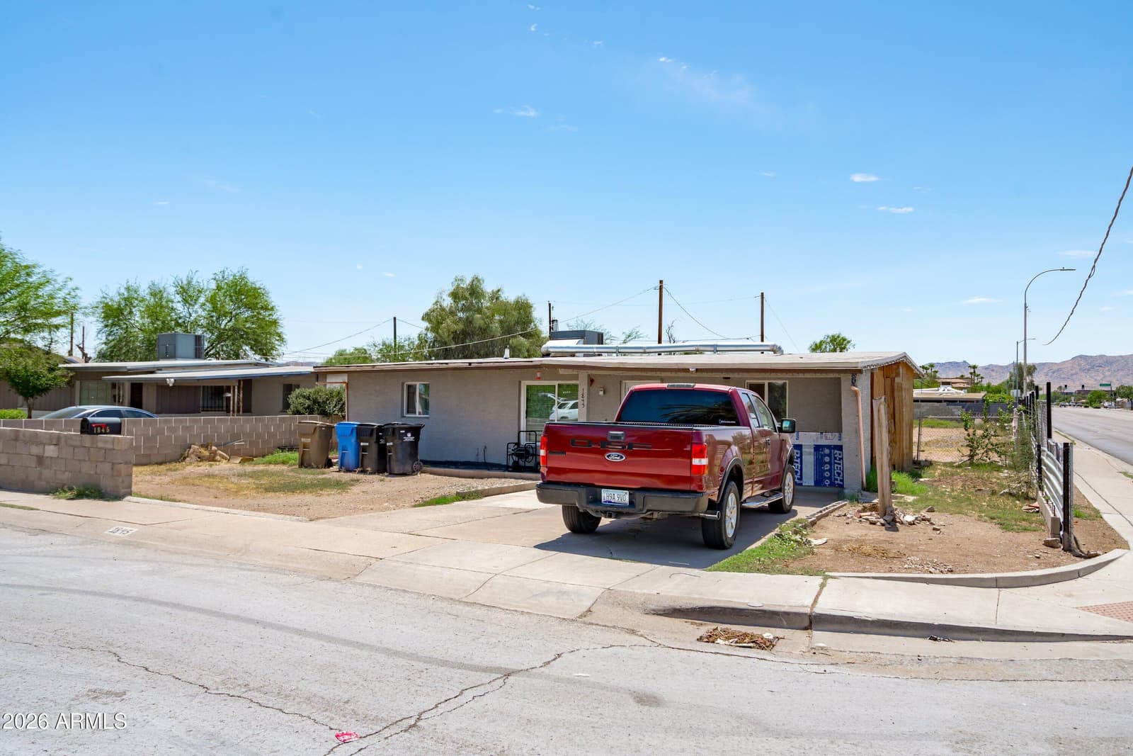 1845 W CHIPMAN Road, Phoenix, AZ 85041 — photo 3 of 24