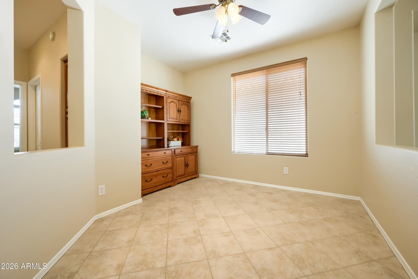 5467 S ALMOND Drive, Gilbert, AZ 85298 — photo 5 of 28