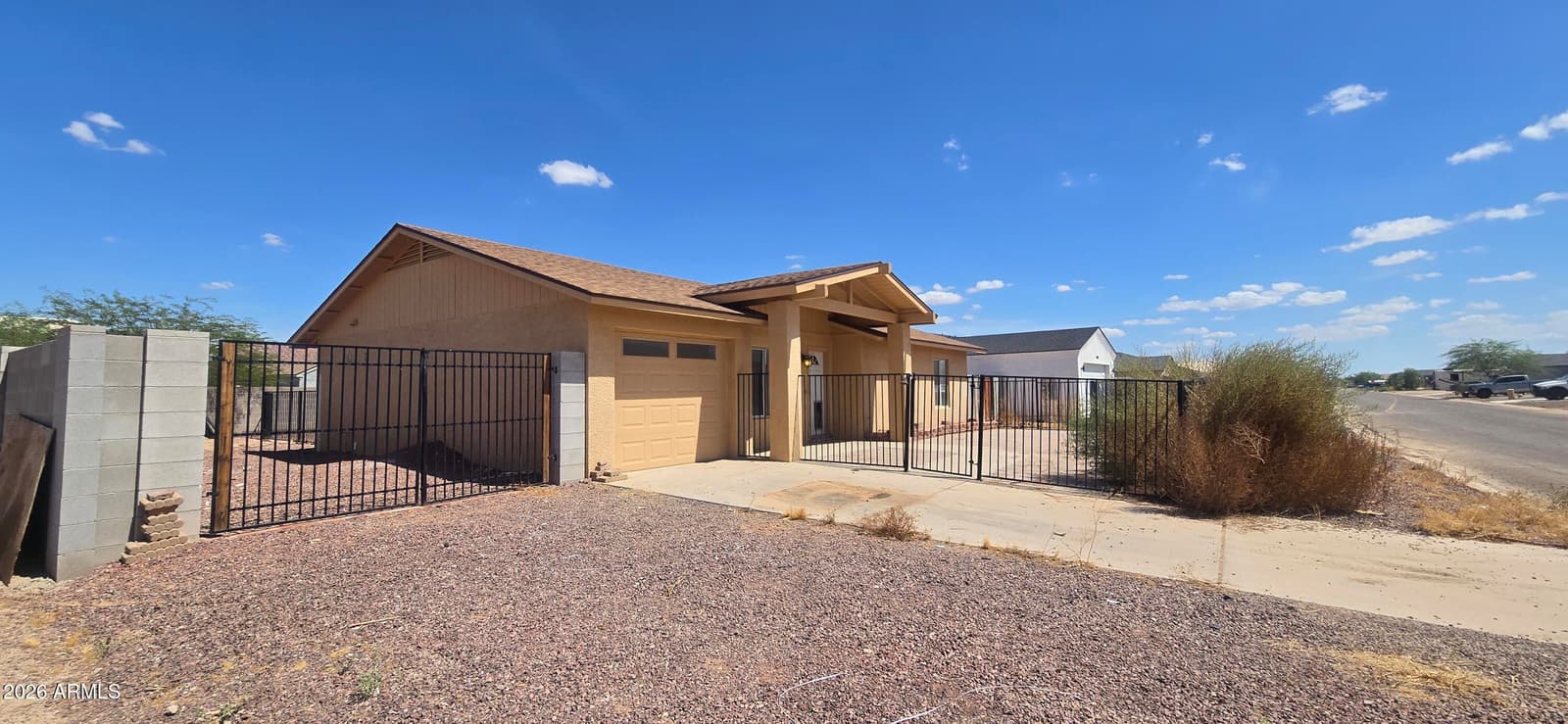 14263 S Avalon Road, Arizona City, AZ 85123 — photo 1 of 26