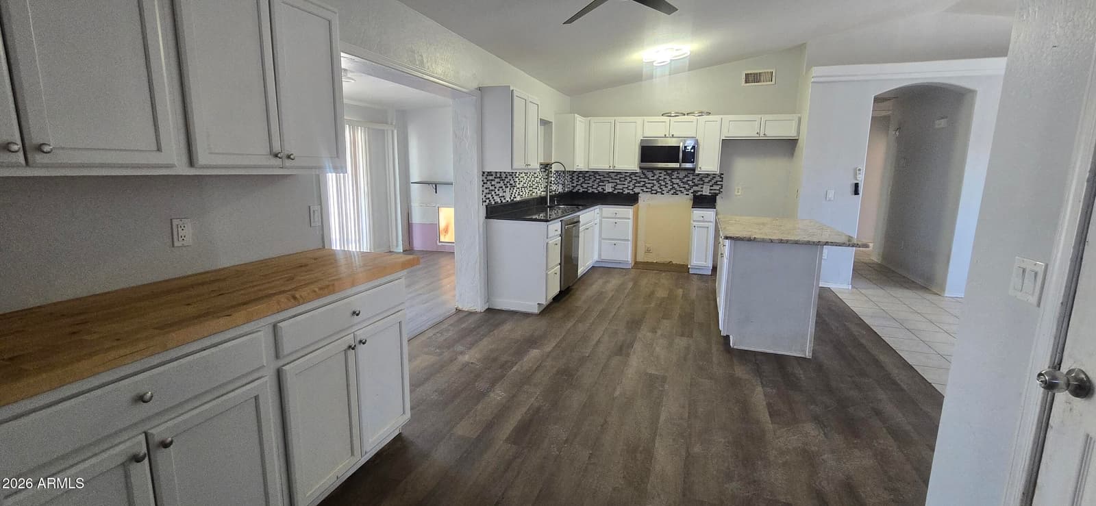 14263 S Avalon Road, Arizona City, AZ 85123 — photo 8 of 26
