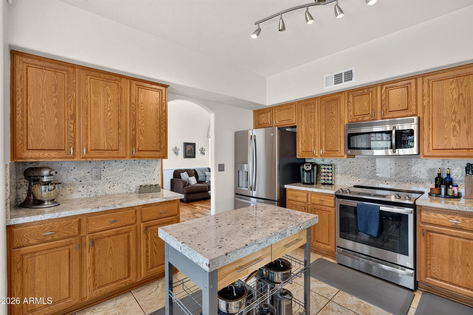 337 E SHERRI Drive, Gilbert, AZ 85296 — photo 14 of 47