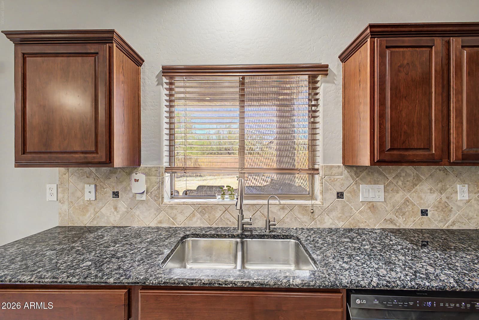 29752 W AMELIA Avenue, Buckeye, AZ 85396 — photo 13 of 41