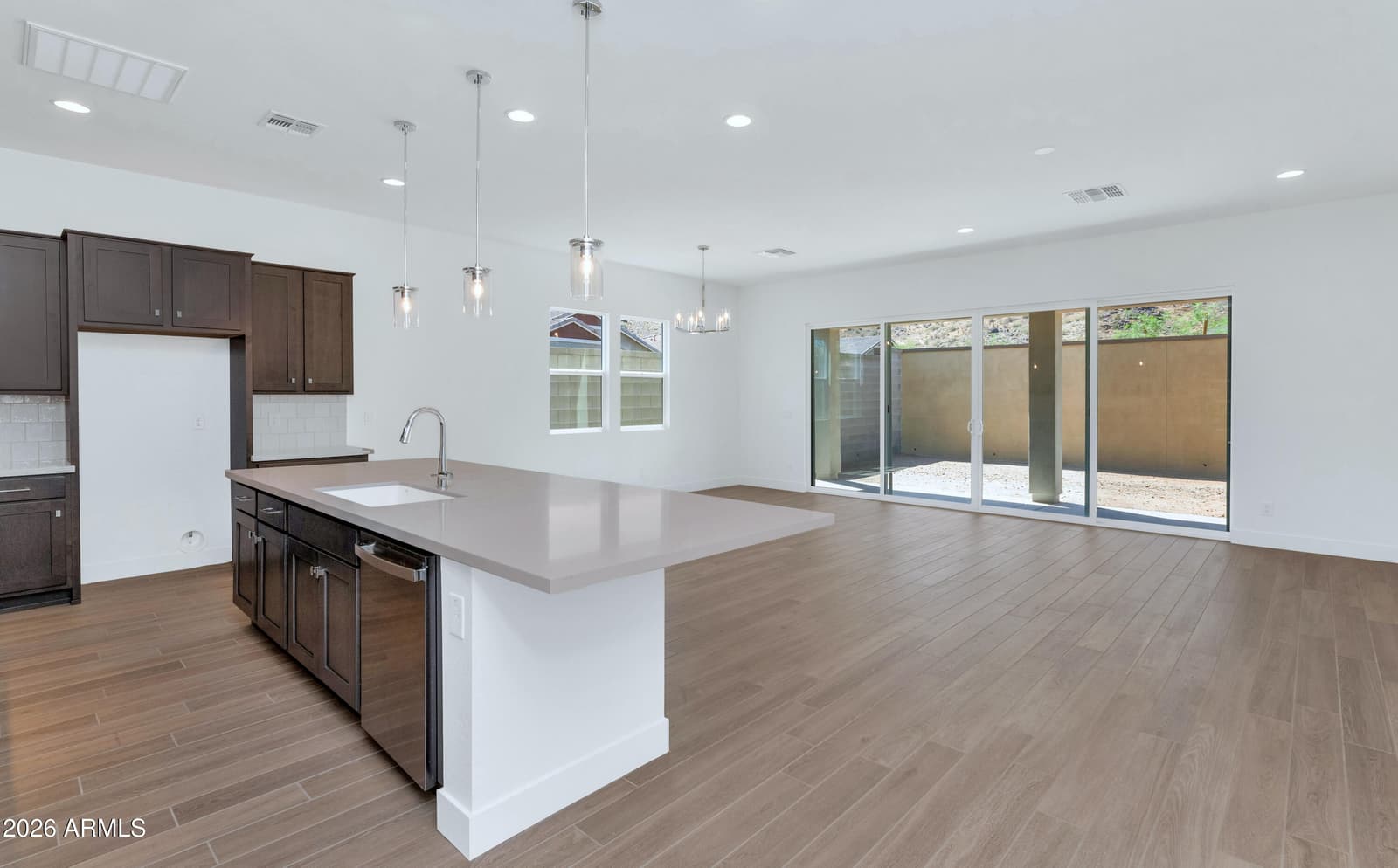 3727 E FAWN Drive, Phoenix, AZ 85042 — photo 10 of 21