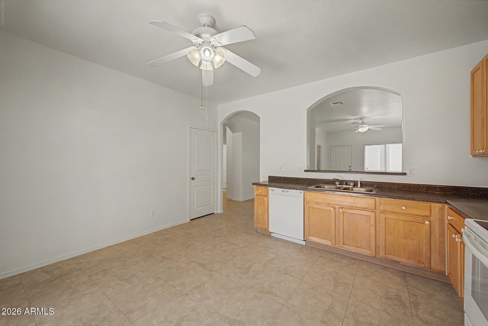 823 W LYDIA Lane, Phoenix, AZ 85041 — photo 11 of 27